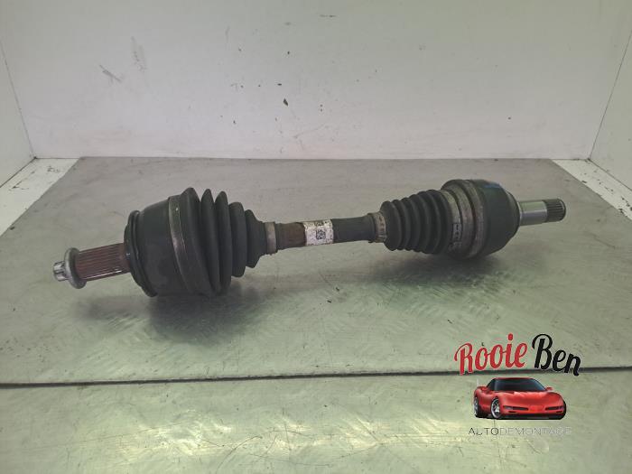 Gebrauchte Antriebswelle links vorne Mercedes B (W246/W242) 2.2 B-220 CDI BlueEFFICIENCY,d 16V Preis € 100,00 Margenregelung angeboten von Rooie Ben autodemontage