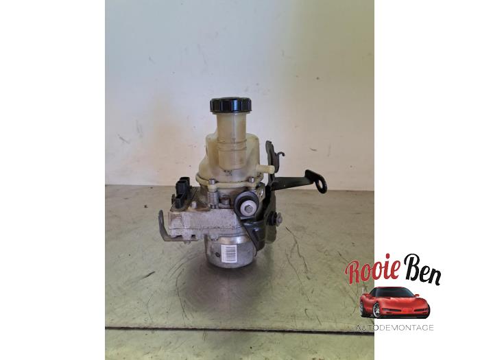 Usagé Pompe de direction Dacia Sandero II 0.9 TCE 90 12V Prix € 150,00 Règlement à la marge proposé par Rooie Ben autodemontage