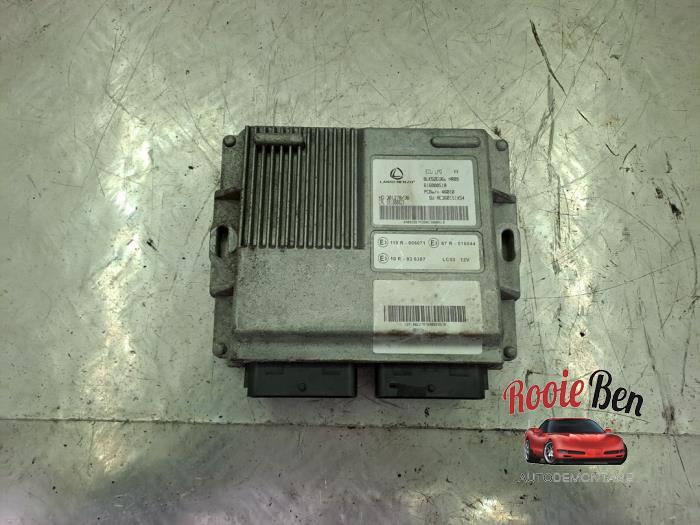 Used LPG module Dacia Sandero II 0.9 TCE 90 12V Price € 150,00 Margin scheme offered by Rooie Ben autodemontage