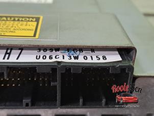 ABS Computer from a Lexus RX (L2) 400h V6 24V VVT-i 4x4 2006