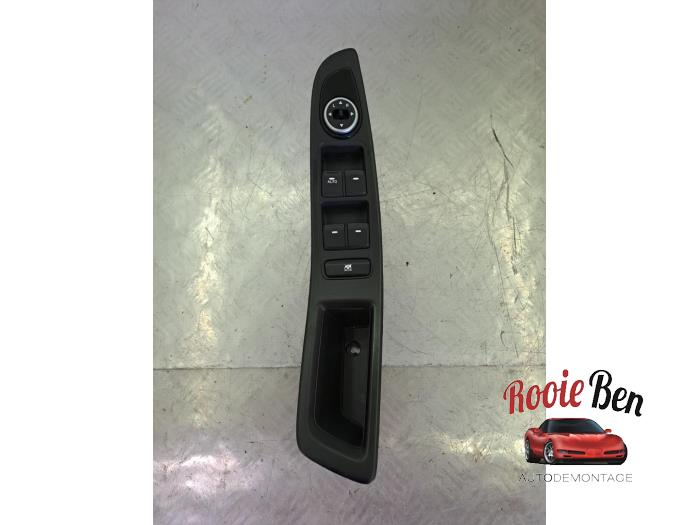 Usados Interruptor combinado de ventanillas Hyundai i20 (GBB) 1.0 T-GDI 100 12V Precio € 30,00 Norma de margen ofrecido por Rooie Ben autodemontage
