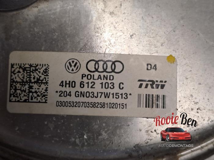 Servo frein d'un Audi A8 (D4) 3.0 TDI V6 24V Quattro 2010