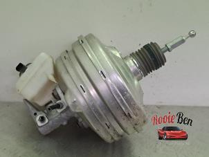 Servo frein d'un Audi A8 (D4) 3.0 TDI V6 24V Quattro 2010