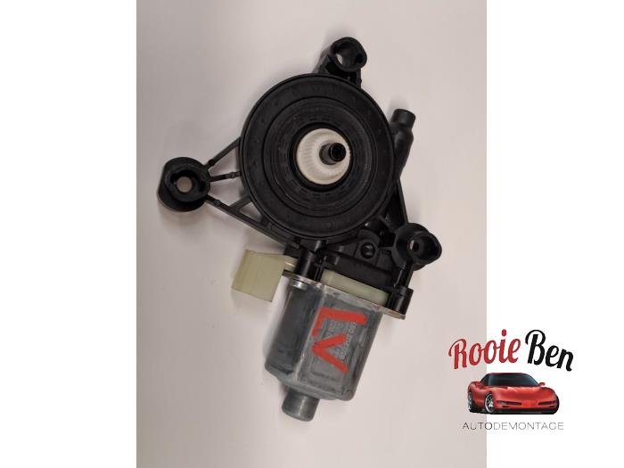 Usados Motor de ventanilla de puerta Volkswagen Golf VIII (CD1) 2.0 TSI R 16V 4Motion Precio € 14,00 Norma de margen ofrecido por Rooie Ben autodemontage