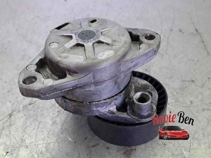 Usados Rodillo tensor correa múltiple Mercedes ML II (164/4JG) 3.5 350 4-Matic V6 24V Precio € 15,00 Norma de margen ofrecido por Rooie Ben autodemontage