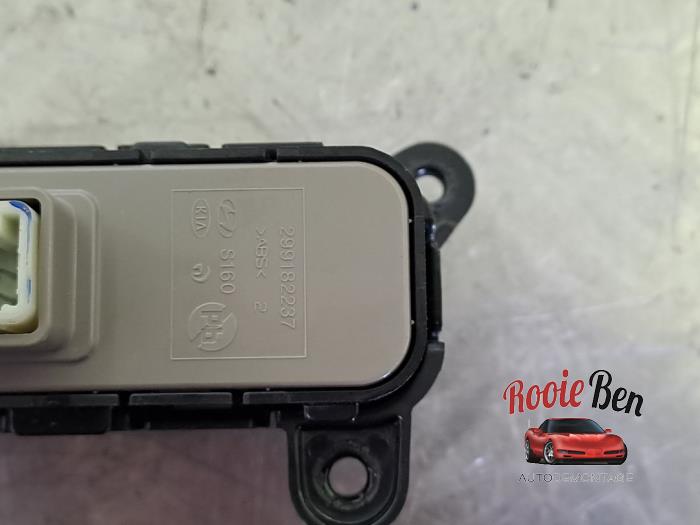 Używane Przelacznik ESP Kia Picanto (JA) 1.0 DPi 12V Cena € 10,00 Procedura marży oferowane przez Rooie Ben autodemontage