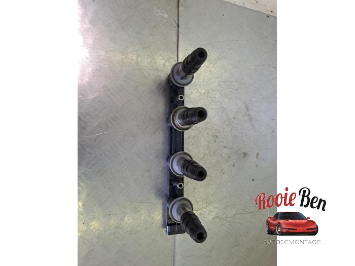 Usagé Bobine Chevrolet Cruze (300) 1.8 16V VVT Bifuel Prix € 75,00 Règlement à la marge proposé par Rooie Ben autodemontage
