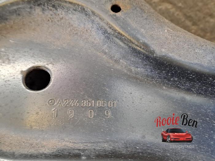 Used Subframe Mercedes B (W247) 2.0 B-200d Price € 350,00 Margin scheme offered by Rooie Ben autodemontage