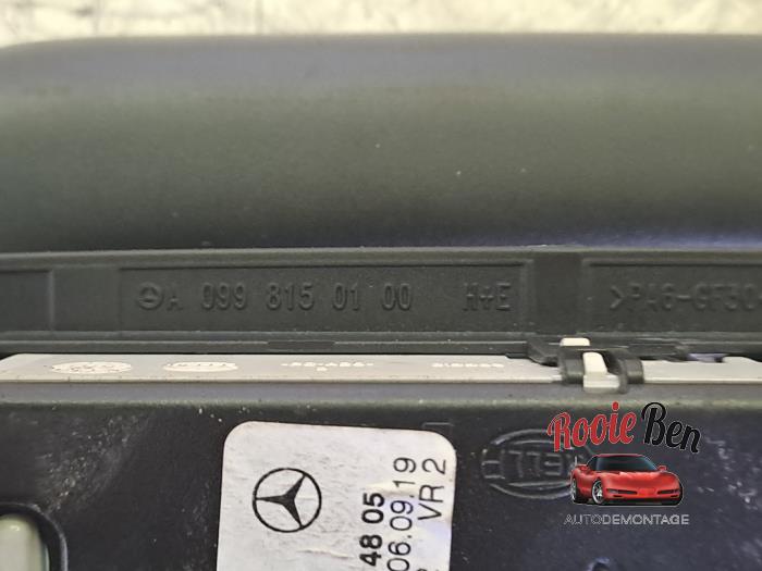 Gebrauchte Handgriff Mercedes B (W247) 2.0 B-200d Preis € 15,00 Margenregelung angeboten von Rooie Ben autodemontage