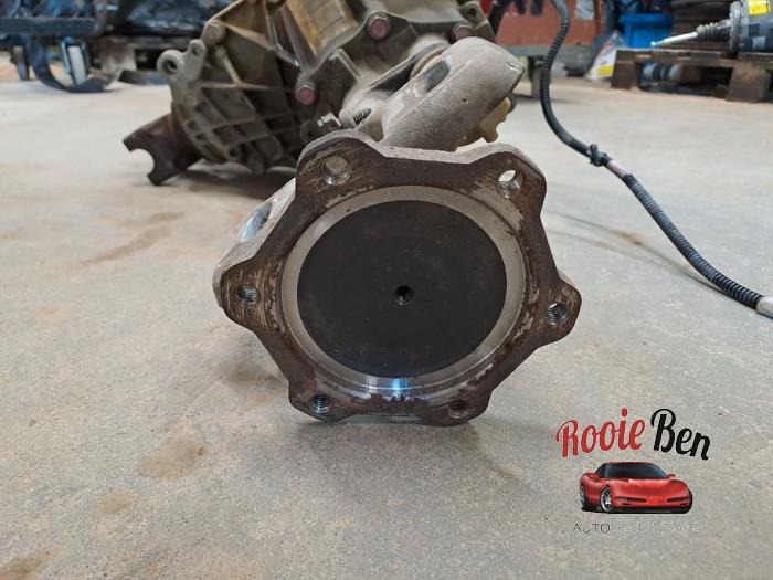 Differential vorne van een Chevrolet Avalanche 5.3 V8 4WD Crew Cab 2009