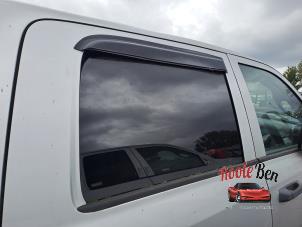 Usados Ventanilla de puerta de 4 puertas derecha detrás Dodge 1500 Standard Cab (DS/DJ/D2) 3.6 ST V6 24V 4WD Precio de solicitud ofrecido por Rooie Ben autodemontage