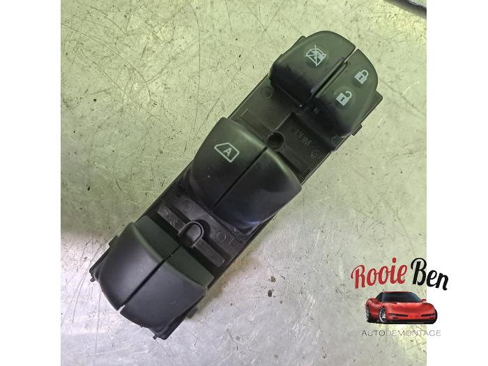 Usados Interruptor combinado de ventanillas Nissan Leaf (ZE1) e+ 59/62kWh Precio € 75,00 Norma de margen ofrecido por Rooie Ben autodemontage