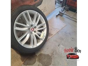 Usados Llanta y neumático Jaguar XF (X260) 2.0 P250 Turbo 16V Precio de solicitud ofrecido por Rooie Ben autodemontage