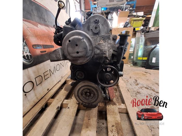 FUSEE AVANT DROITE Opel Corsa D Hatchback 1.3 CDTi 16V ecoFLEX (Z13DTJ