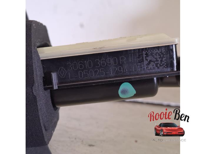 30620-U7000 Auto Spare Parts Clutch Slave Cylinder for