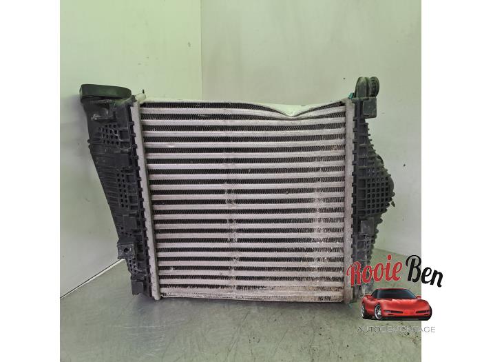Intercooler from a Porsche Cayenne III (9YA) 2.9 Biturbo V6 24V S 2018