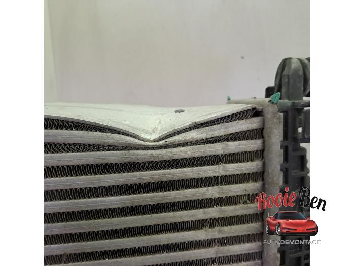 Intercooler from a Porsche Cayenne III (9YA) 2.9 Biturbo V6 24V S 2018