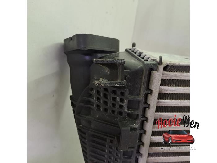 Intercooler from a Porsche Cayenne III (9YA) 2.9 Biturbo V6 24V S 2018