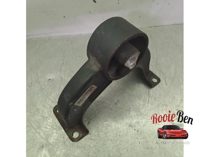 Used Engine mount Dodge Avenger (JS) 2.0 16V Price € 25,00 Margin scheme offered by Rooie Ben autodemontage