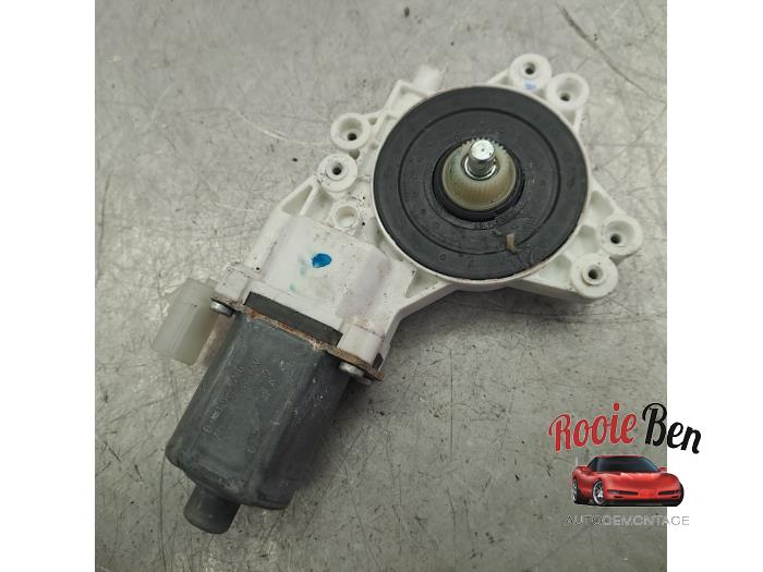 Usados Motor de ventanilla de puerta Jeep Compass I (MK49) 2.4 16V 4x4 Precio € 25,00 Norma de margen ofrecido por Rooie Ben autodemontage