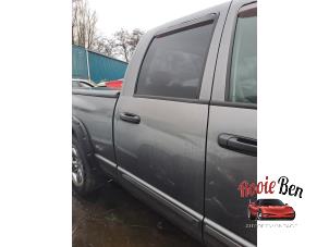 Usados Ventanilla de puerta de 4 puertas derecha detrás Dodge Ram 1500 (DR/DH/D1/DC/DM) 5.7 V8 Hemi 1500 4x2 Precio de solicitud ofrecido por Rooie Ben autodemontage