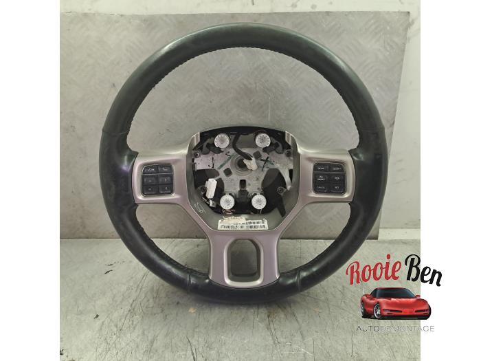Używane Kierownica Dodge 1500 Crew Cab (DS) 5.7 Hemi V8 4x4 Cena na żądanie oferowane przez Rooie Ben autodemontage