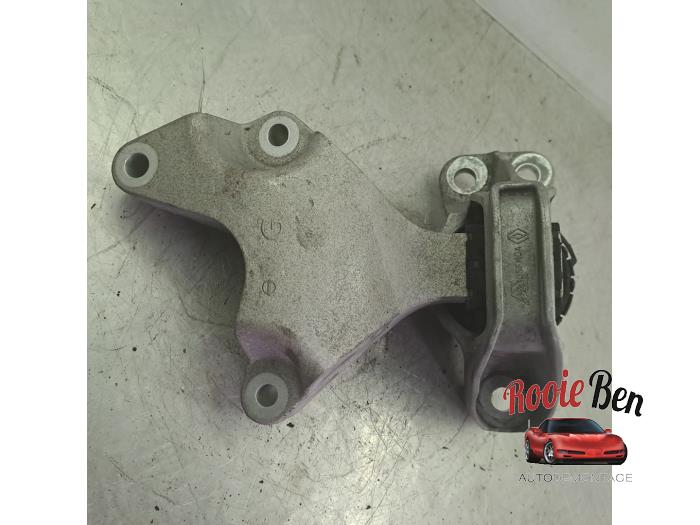 Usagé Support moteur Nissan Micra (K14) 0.9 IG-T 12V Prix € 25,00 Règlement à la marge proposé par Rooie Ben autodemontage