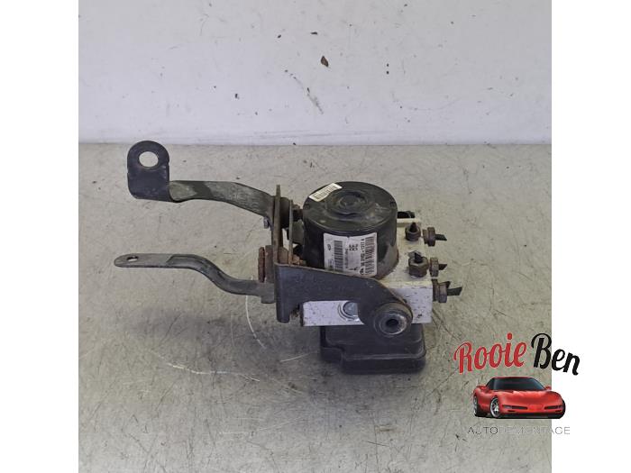 Usagé Pompe ABS Ford Fiesta 6 (JA8) 1.25 16V Prix € 50,00 Règlement à la marge proposé par Rooie Ben autodemontage