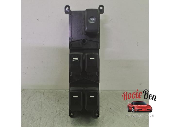 Usados Interruptor combinado de ventanillas Kia Rio III (UB) 1.2 CVVT 16V Precio € 50,00 Norma de margen ofrecido por Rooie Ben autodemontage