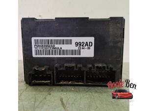 Usados Módulo de transferencia 4x4 Dodge 1500 Crew Cab (DS) 5.7 Hemi V8 4x4 Precio de solicitud ofrecido por Rooie Ben autodemontage
