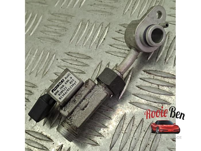 Begagnade Trycksensor, luftkonditionering Volkswagen Golf VIII (CD1) 1.4 eHybrid 16V Pris € 25,00 Marginaltabell erbjuds av Rooie Ben autodemontage