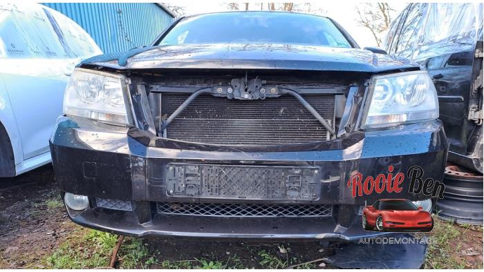 Usados Parachoques Dodge Avenger (JS) 2.0 16V Precio € 150,00 Norma de margen ofrecido por Rooie Ben autodemontage