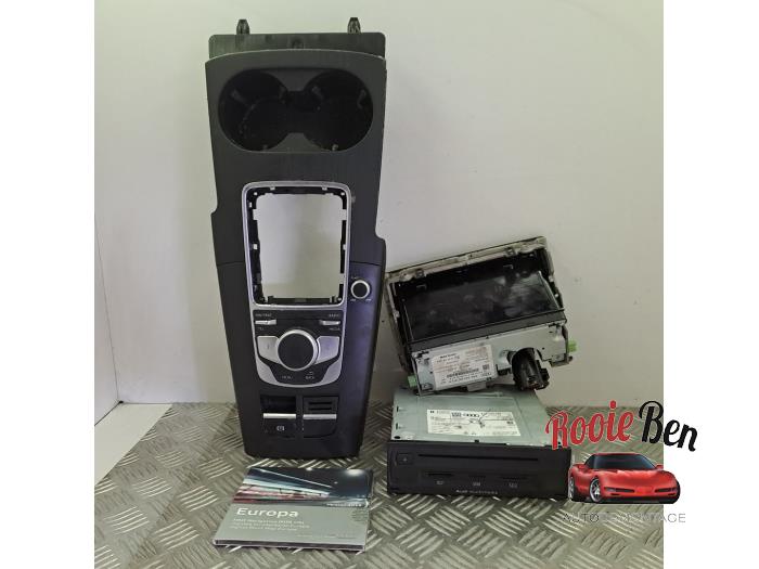 Gebrauchte Navigation Set Audi A3 Sportback (8VA/8VF) 1.6 TDI Ultra 16V Preis € 600,00 Margenregelung angeboten von Rooie Ben autodemontage