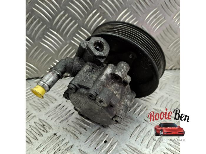 Usagé Pompe de direction Opel Vivaro 2.0 CDTI 16V Prix € 40,00 Règlement à la marge proposé par Rooie Ben autodemontage