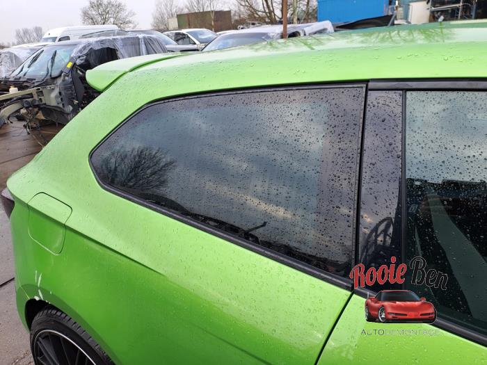 Usados Ventanilla triangular derecha detrás Seat Leon SC (5FC) 1.8 TSI Ecomotive 16V Precio € 50,00 Norma de margen ofrecido por Rooie Ben autodemontage