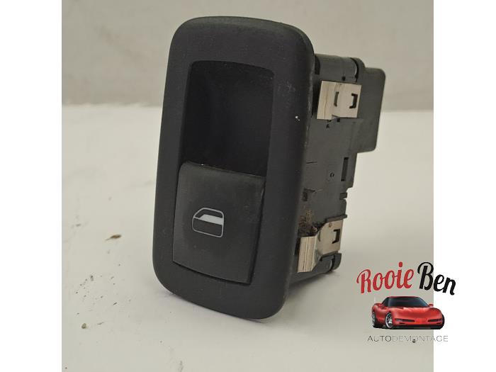 Usados Interruptor de ventanilla eléctrica Dodge Nitro 3.7 STX V6 4x4 Autom. Precio € 25,00 Norma de margen ofrecido por Rooie Ben autodemontage