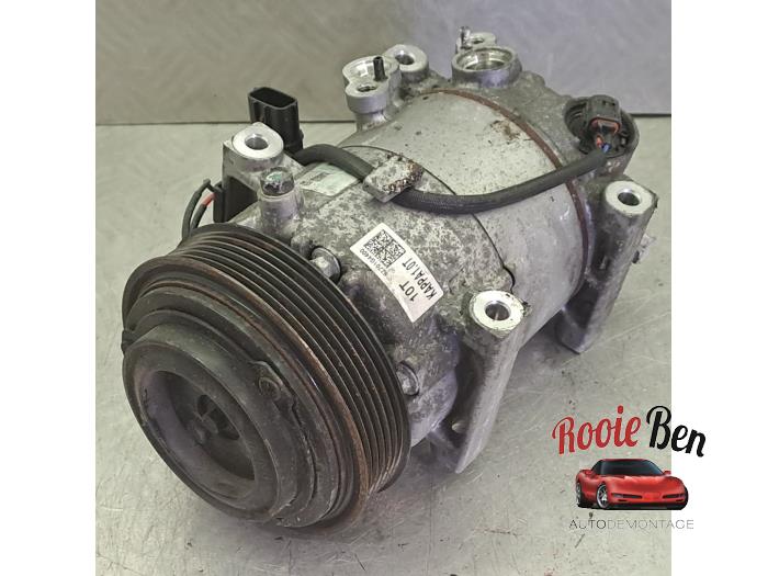 Usagé Pompe clim Kia Xceed 1.0 T-GDi 12V Prix € 150,00 Règlement à la marge proposé par Rooie Ben autodemontage