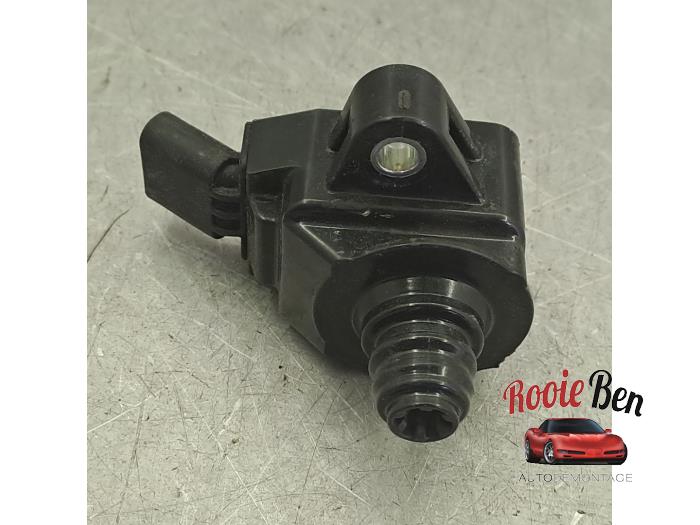 Usagé Bobine Kia Xceed 1.0 T-GDi 12V Prix € 15,00 Règlement à la marge proposé par Rooie Ben autodemontage