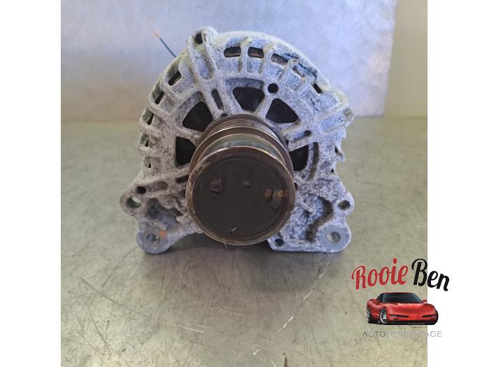 Begagnade Dynamo Skoda Fabia III Combi (NJ5) 1.0 TSI 12V Pris € 50,00 Marginaltabell erbjuds av Rooie Ben autodemontage