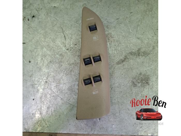 Usados Interruptor de ventanilla eléctrica Chrysler Sebring Convertible (JR) 2.7 V6 24V Precio € 10,00 Norma de margen ofrecido por Rooie Ben autodemontage