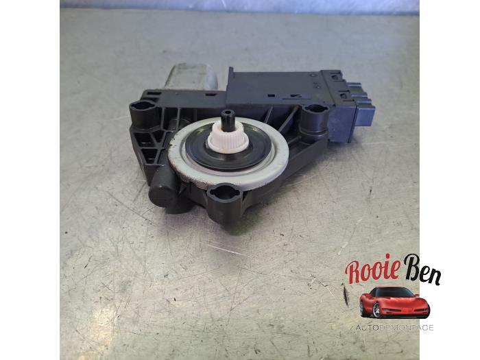 Usados Motor de ventanilla de puerta Volvo XC90 II 2.0 T8 16V Twin Engine AWD Precio € 40,00 Norma de margen ofrecido por Rooie Ben autodemontage