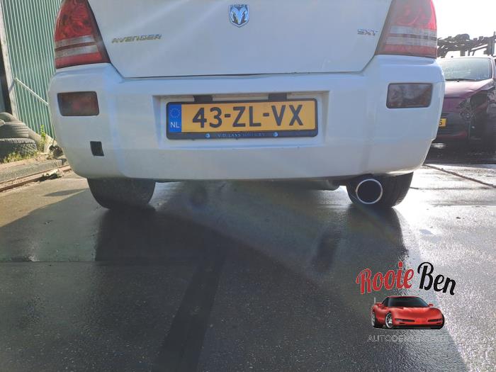 Używane Zderzak tylny Dodge Avenger (JS) 2.4 16V Cena € 150,00 Procedura marży oferowane przez Rooie Ben autodemontage