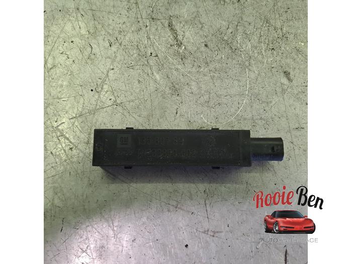 Używane Keyless Entry-Antena Opel Astra K Sports Tourer 1.0 Turbo 12V Cena na żądanie oferowane przez Rooie Ben autodemontage