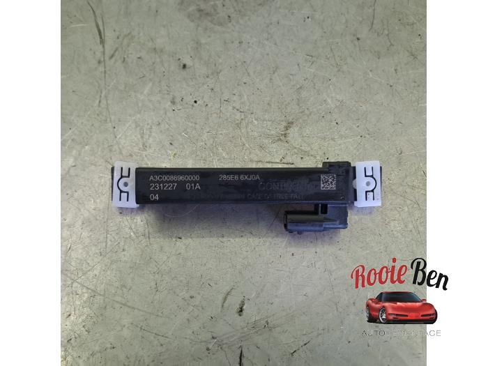 Używane Keyless Entry-Antena Nissan Townstar 44 kWh Cena € 20,00 Procedura marży oferowane przez Rooie Ben autodemontage