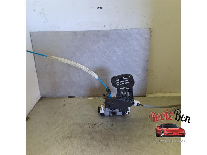 thumbnail image 2 of Genuine Mercedes W176 W246 Rear Left Door Lock Actuator A2047303535 2 of 4