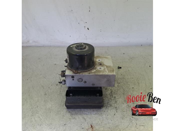 Bloc ABS d'un Volvo XC90 I 2.4 D5 20V 2006