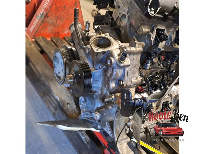 Engine from a RAM 1500 Crew Cab (DS) 5.7 Hemi V8 4x4 2023