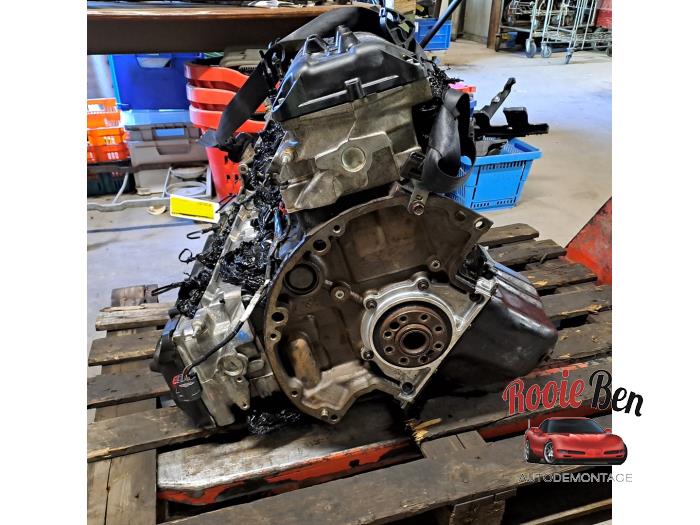 Engine from a RAM 1500 Crew Cab (DS) 5.7 Hemi V8 4x4 2023