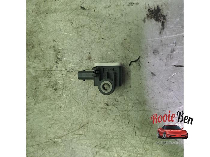 Begagnade Airbagsensor Dodge 1500 Crew Cab (DS) 5.7 Hemi V8 4x4 Pris € 20,00 Marginaltabell erbjuds av Rooie Ben autodemontage