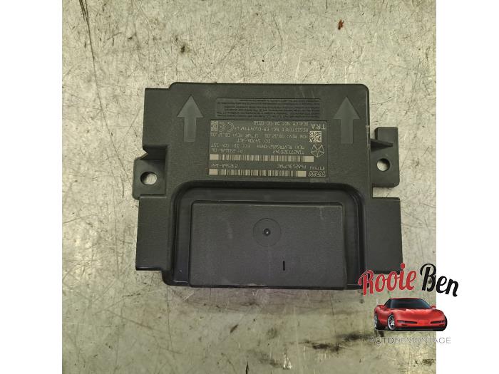 Używane Modul keyless vehicle Dodge 1500 Crew Cab (DS) 5.7 Hemi V8 4x4 Cena na żądanie oferowane przez Rooie Ben autodemontage